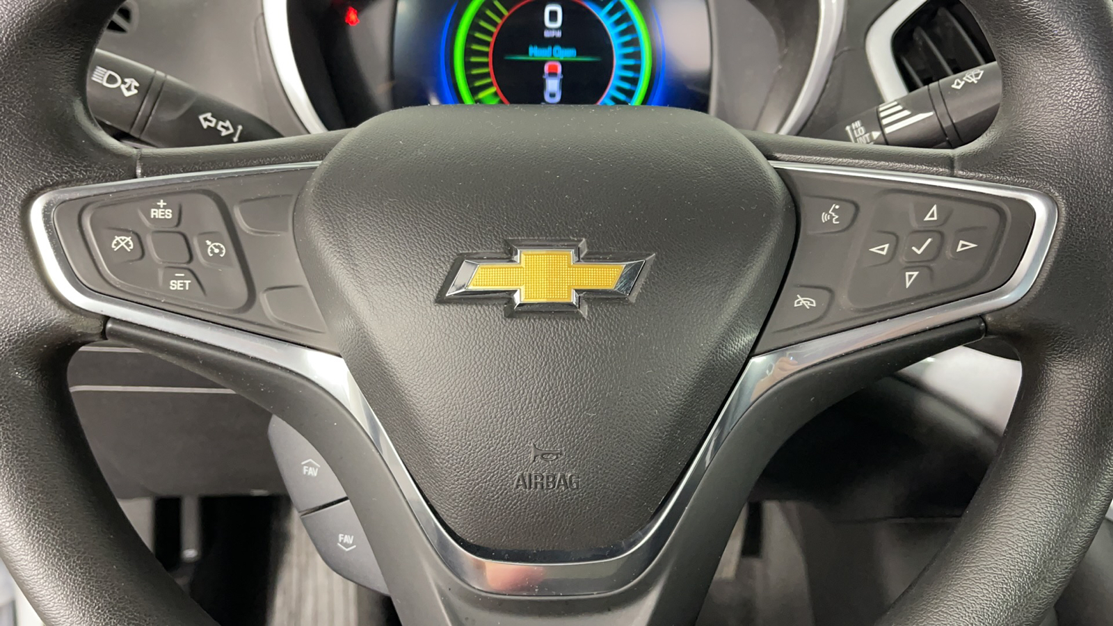 2018 Chevrolet Volt LT 23