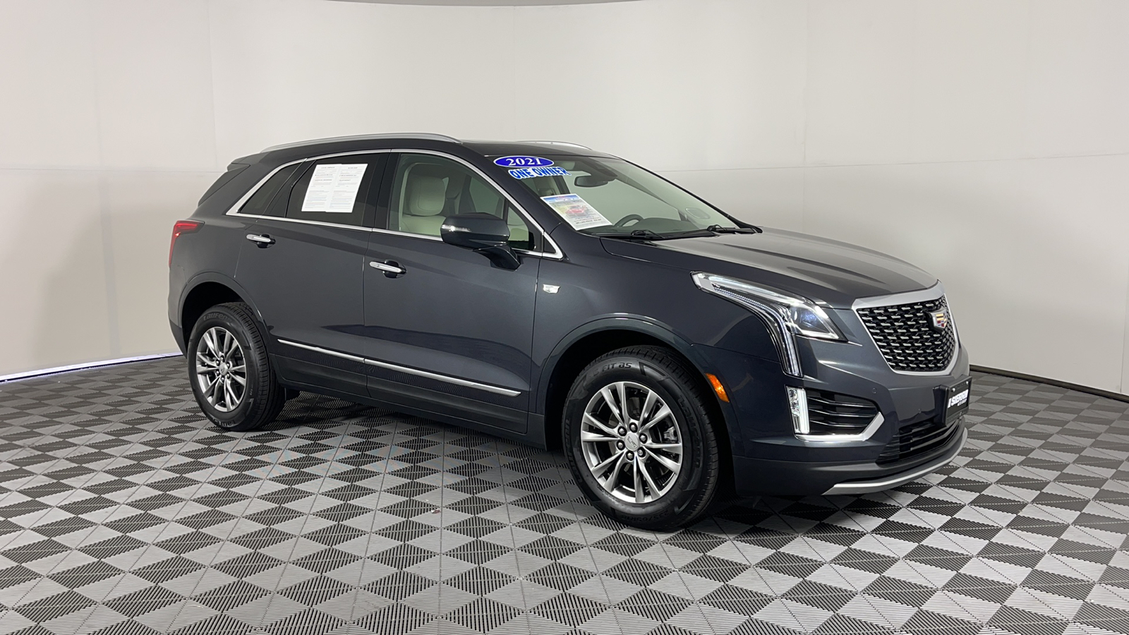 2021 Cadillac XT5 FWD Premium Luxury 1