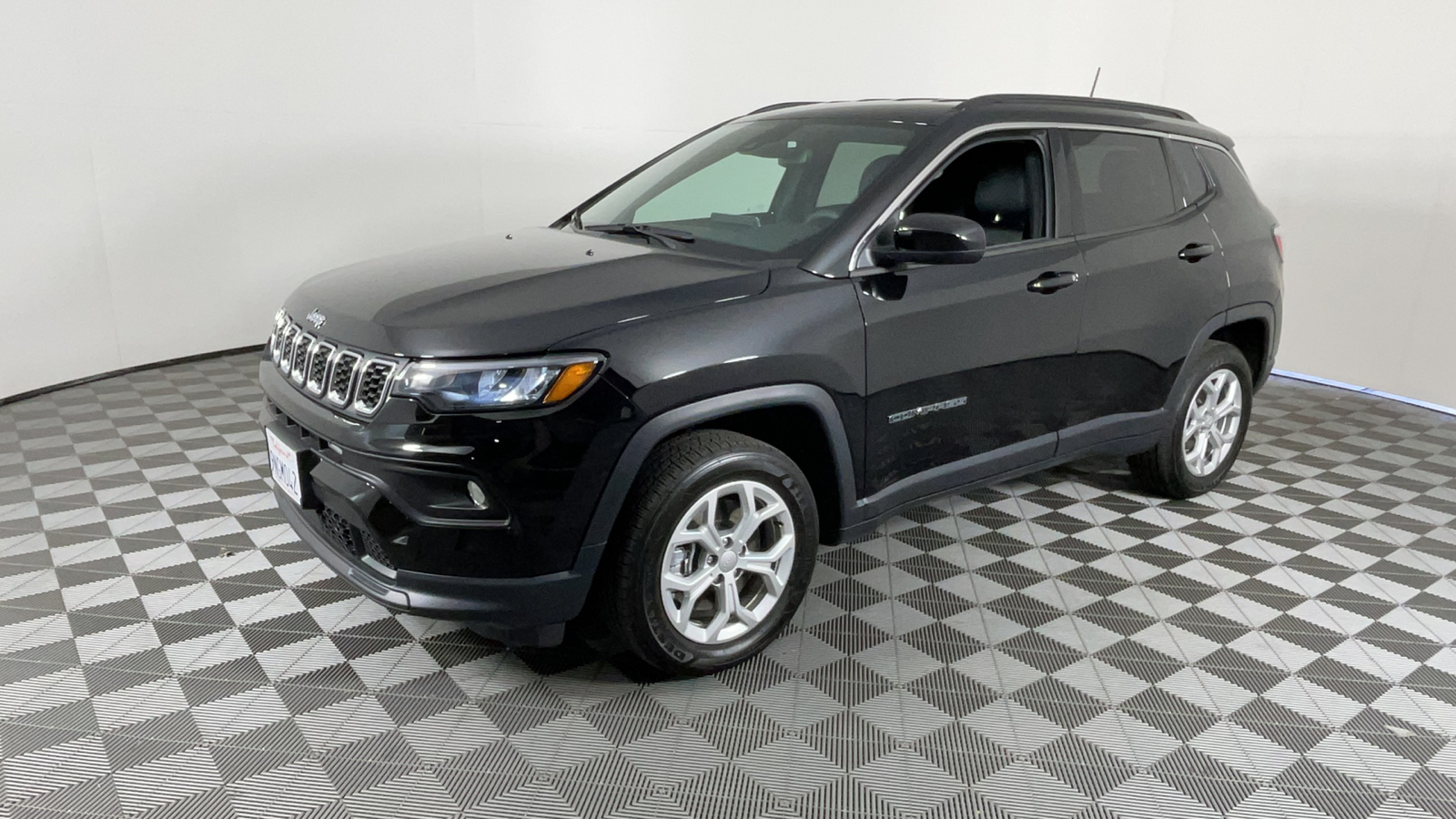 2024 Jeep Compass Latitude 8