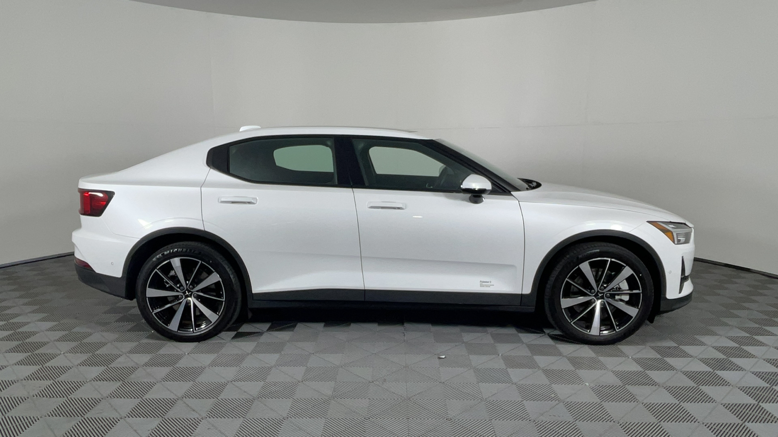 2022 Polestar 2 Long Range Dual Motor 3