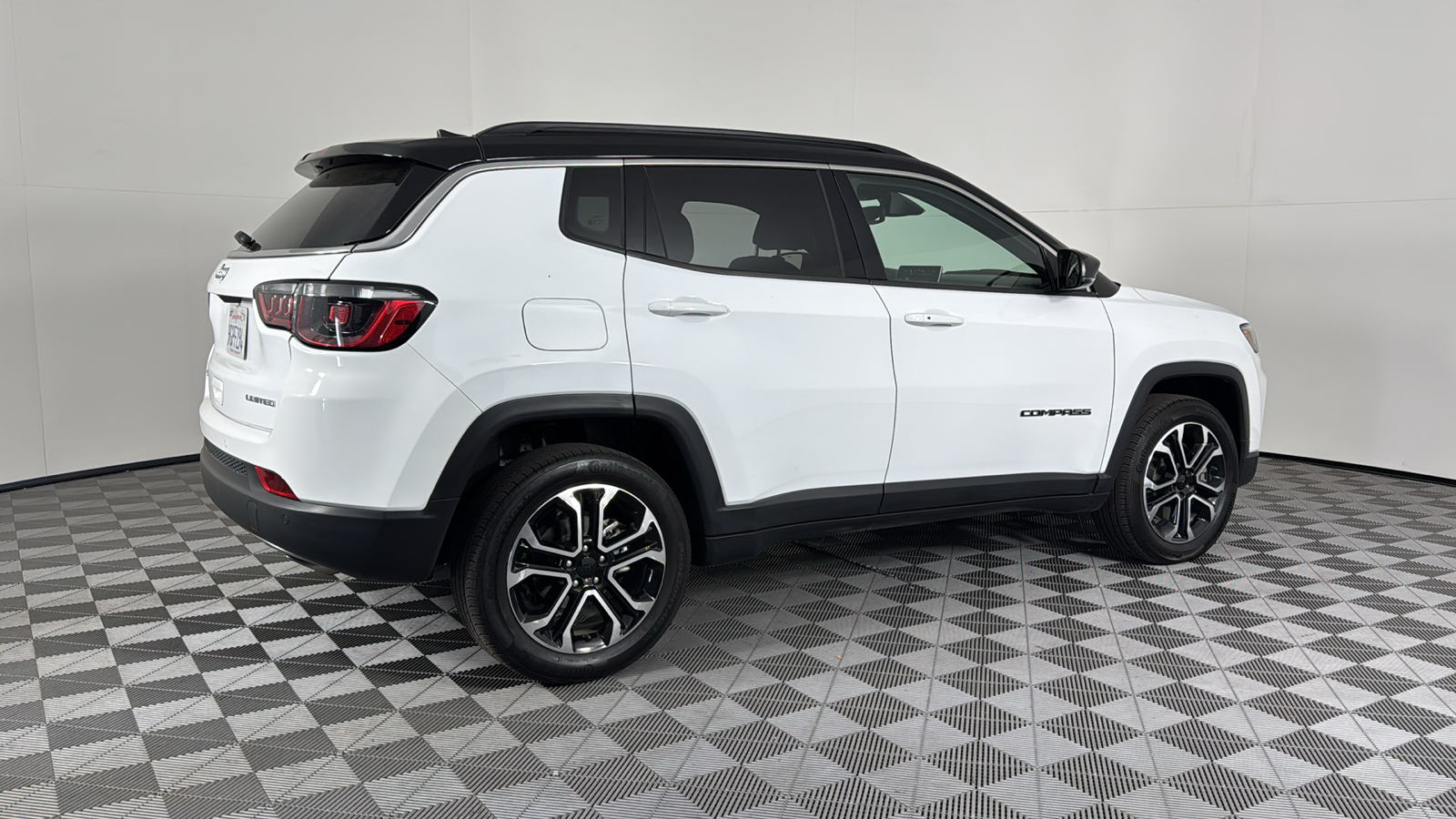 2023 Jeep Compass Limited 3