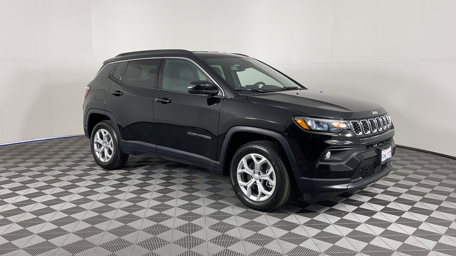 2024 Jeep Compass Latitude 1