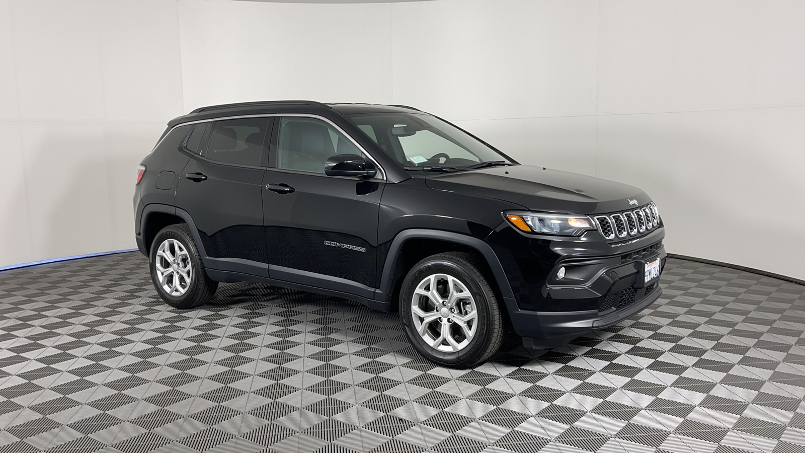 2024 Jeep Compass Latitude 1