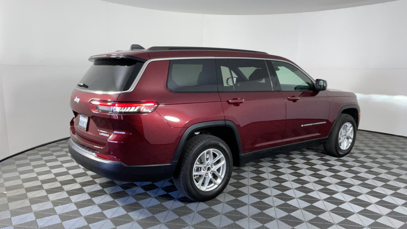 2024 Jeep Grand Cherokee L Laredo 4