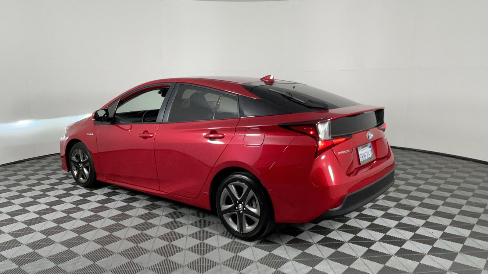 2019 Toyota Prius XLE 6