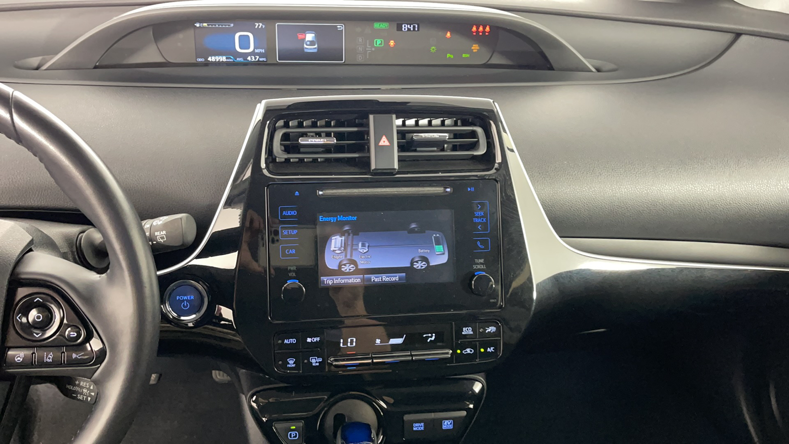 2019 Toyota Prius XLE 17