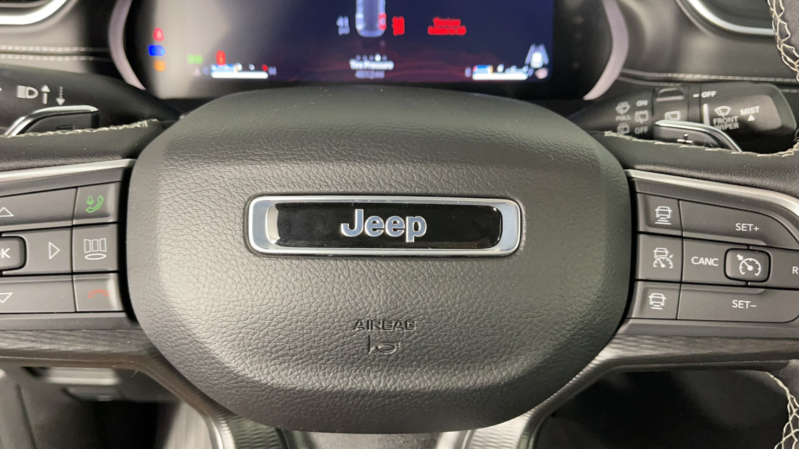 2024 Jeep Grand Cherokee Laredo 25