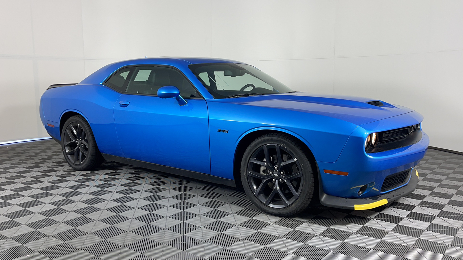 2023 Dodge Challenger R/T 1