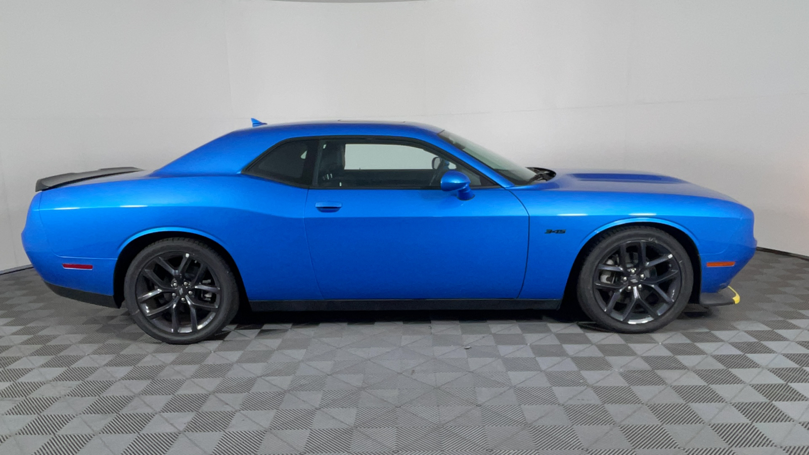 2023 Dodge Challenger R/T 3