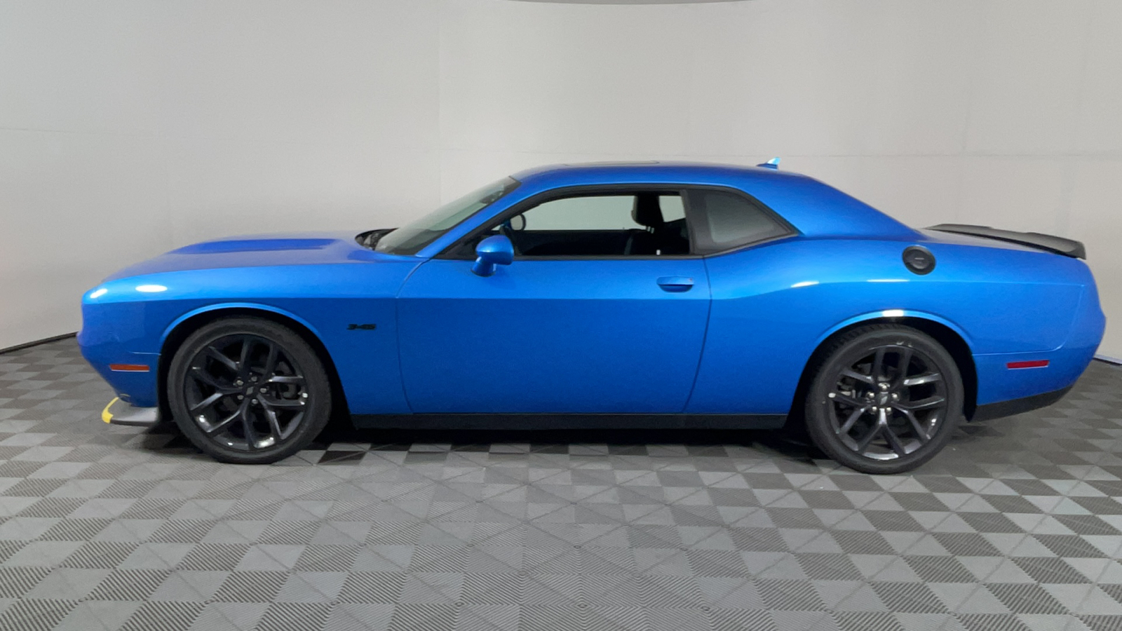 2023 Dodge Challenger R/T 7