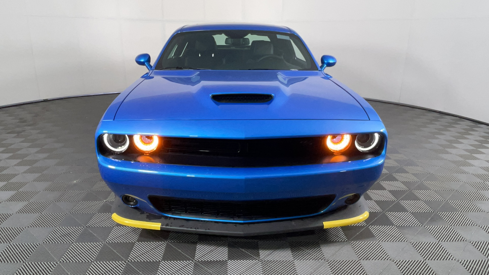 2023 Dodge Challenger R/T 9