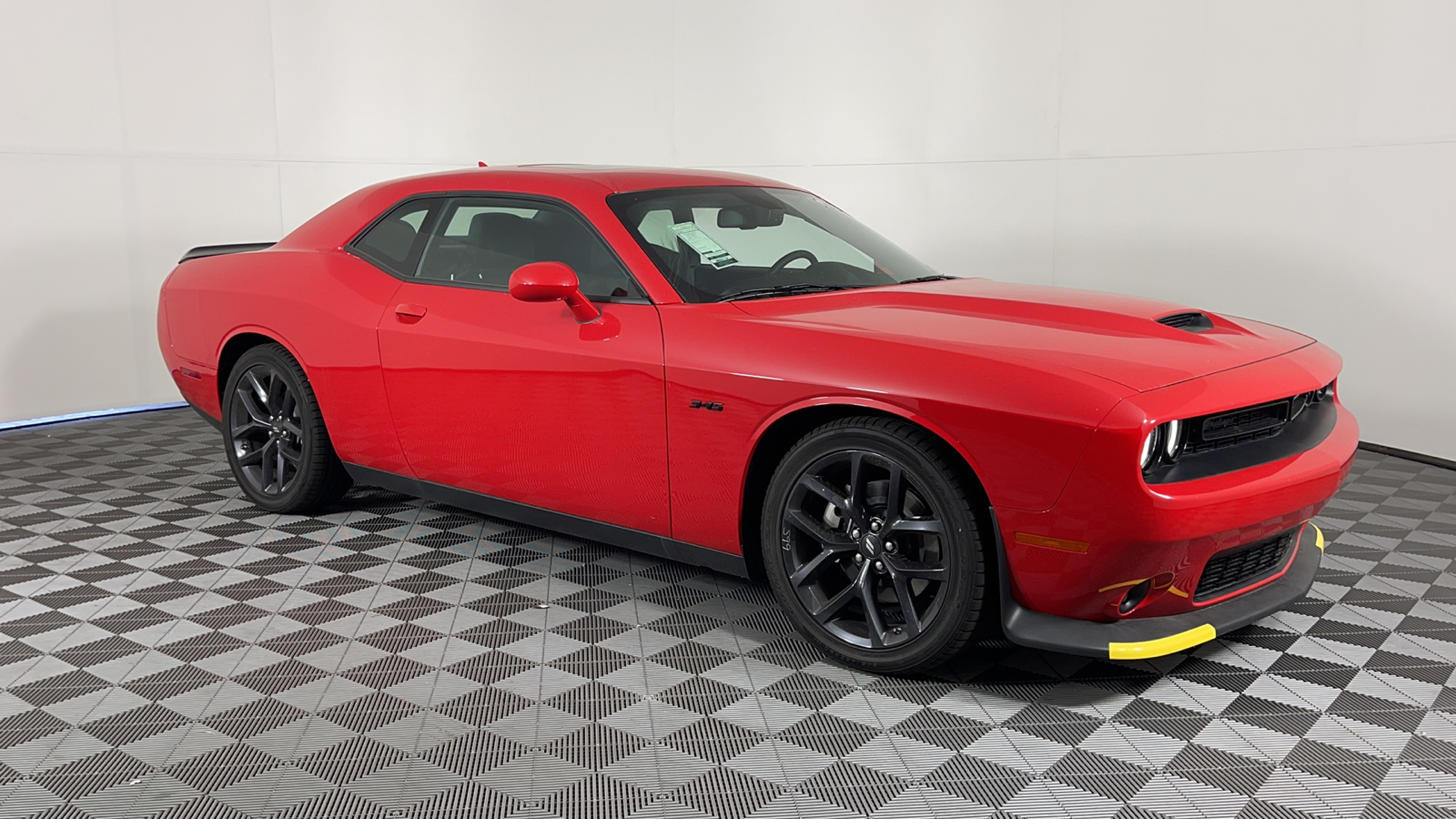 2023 Dodge Challenger R/T 1