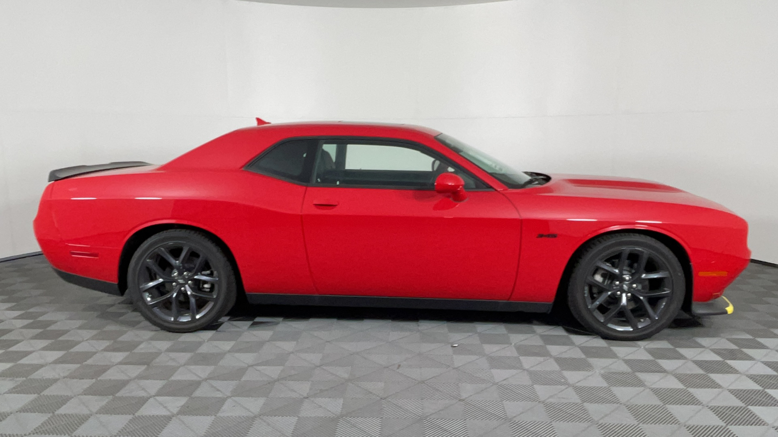 2023 Dodge Challenger R/T 3