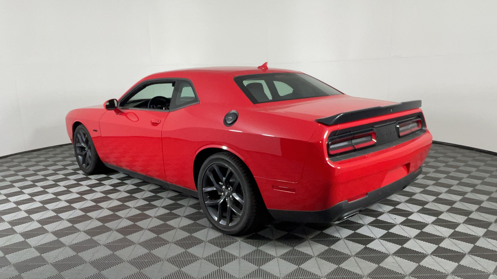 2023 Dodge Challenger R/T 6