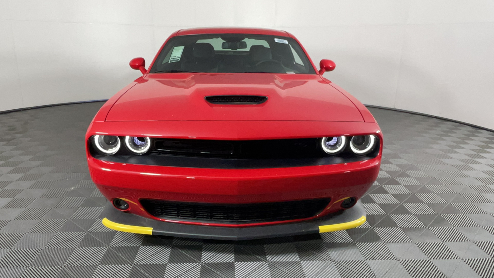 2023 Dodge Challenger R/T 9