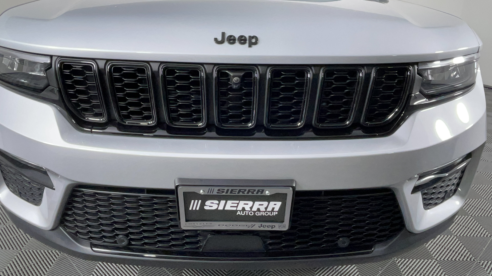 2024 Jeep Grand Cherokee Limited 10