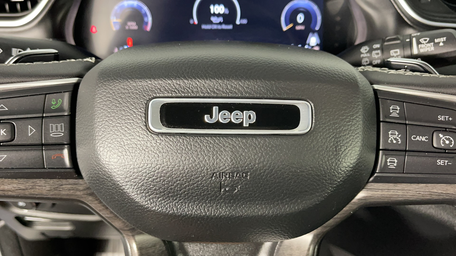 2024 Jeep Grand Cherokee Limited 25