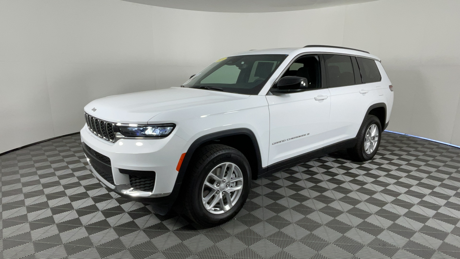 2024 Jeep Grand Cherokee L Laredo X 8