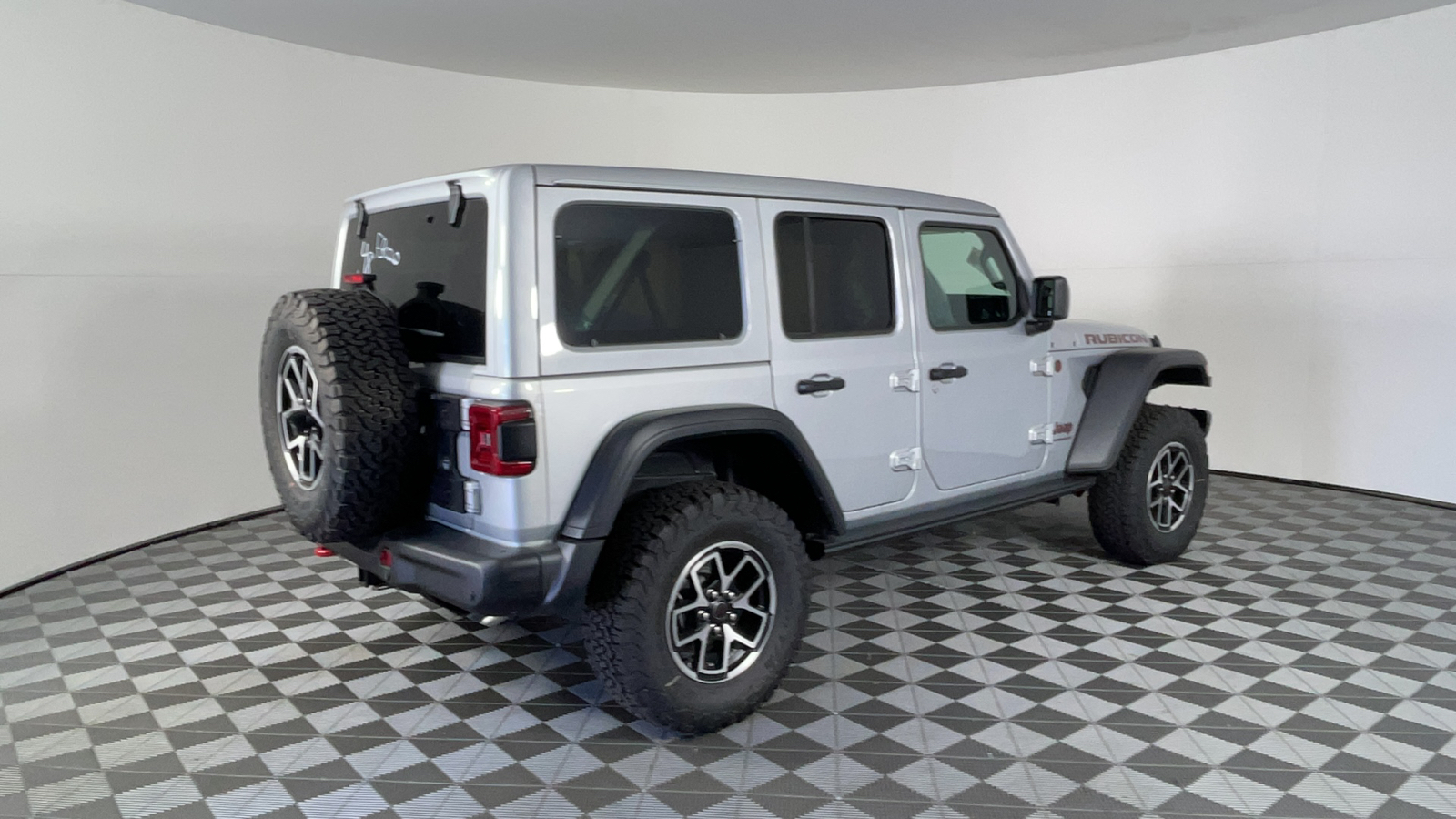 2024 Jeep Wrangler Rubicon 4