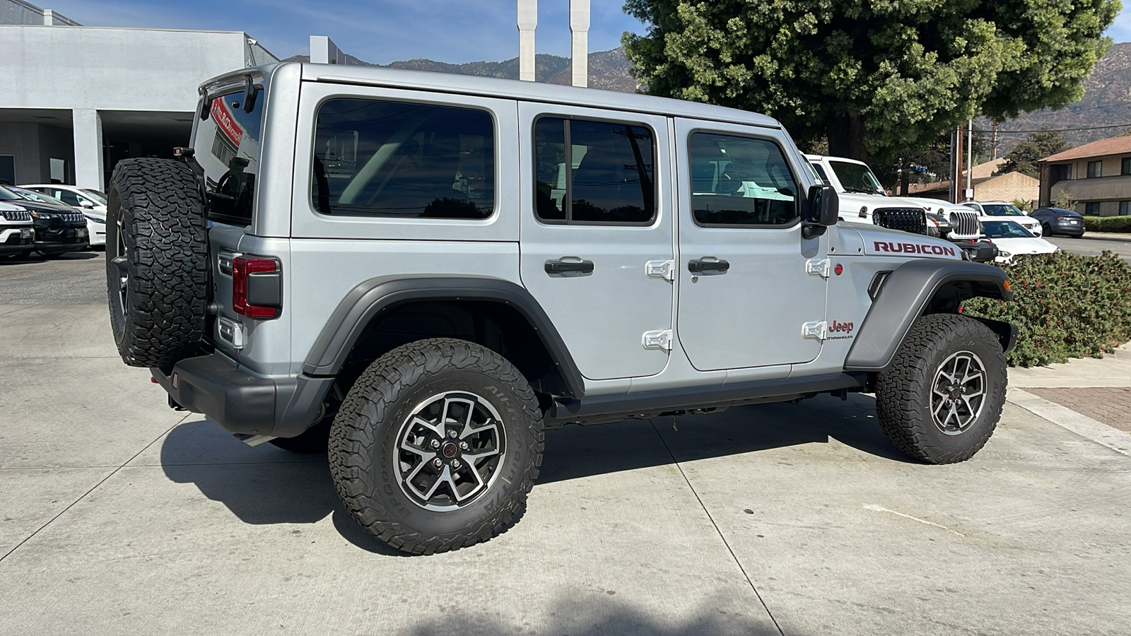 2024 Jeep Wrangler Rubicon 4