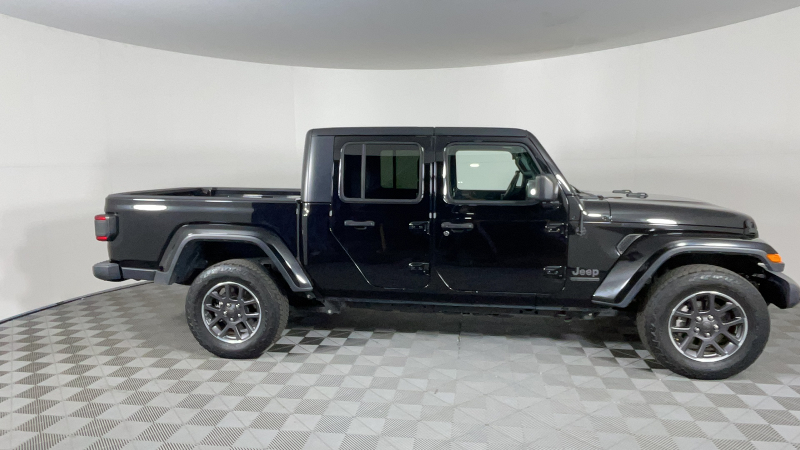 2021 Jeep Gladiator 80th Anniversary 3