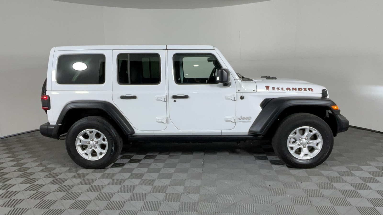 2021 Jeep Wrangler Unlimited Islander 3