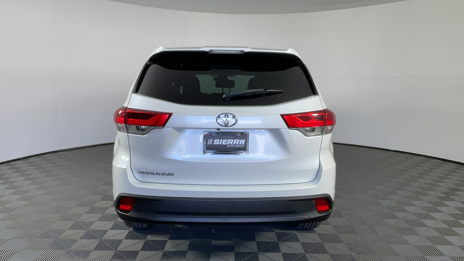 2019 Toyota Highlander LE 5