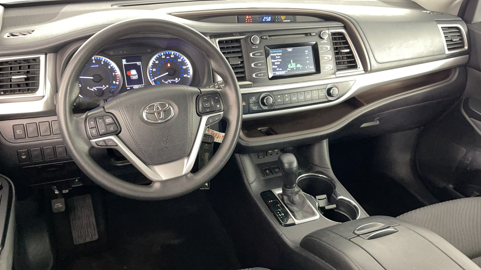 2019 Toyota Highlander LE 15