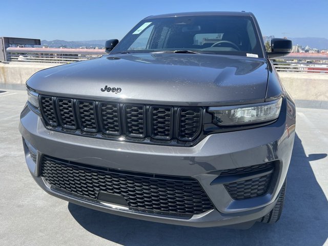 2024 Jeep Grand Cherokee Altitude 18