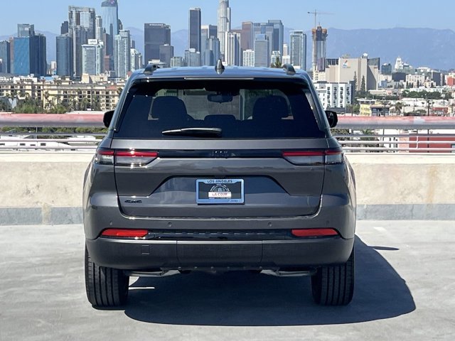 2024 Jeep Grand Cherokee Altitude 31