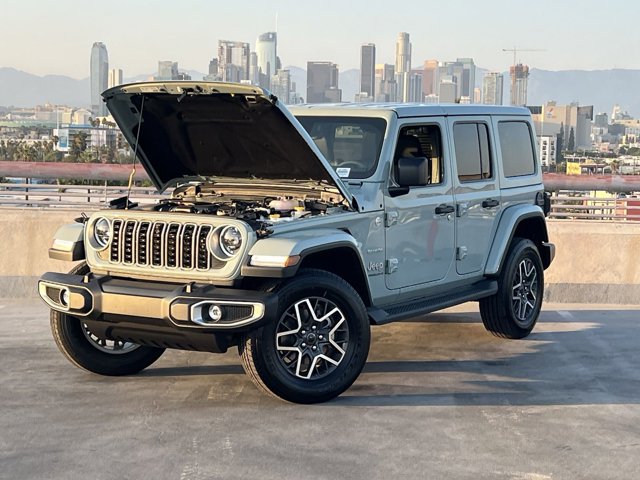 2024 Jeep Wrangler Sahara 3