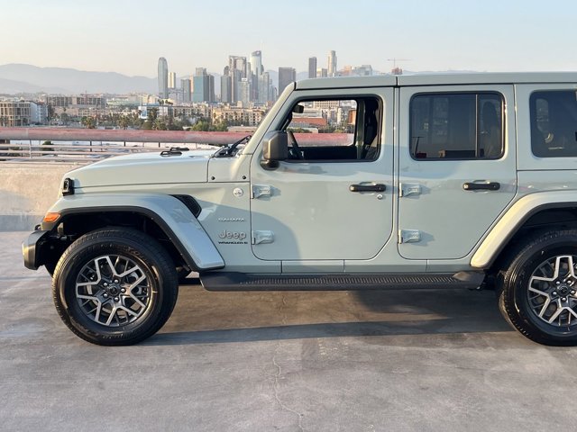 2024 Jeep Wrangler Sahara 6