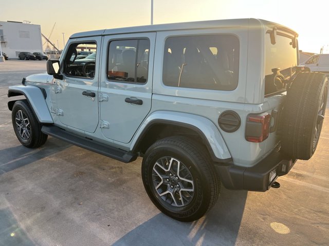 2024 Jeep Wrangler Sahara 28