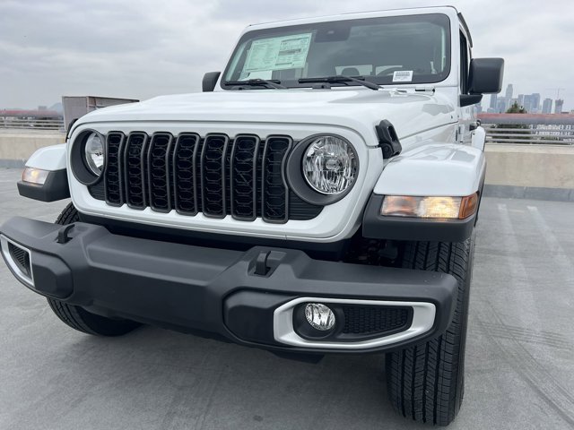 2024 Jeep Gladiator Sport S 18