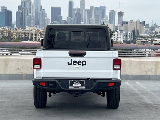 2024 Jeep Gladiator Sport S 30