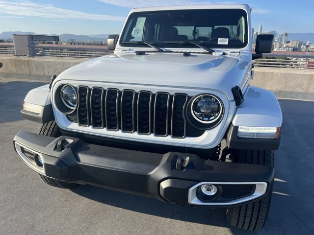 2024 Jeep Gladiator Sport S 18