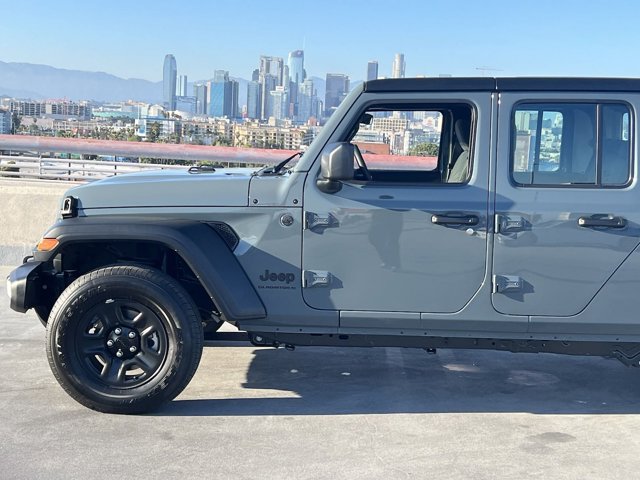 2024 Jeep Gladiator Sport 6