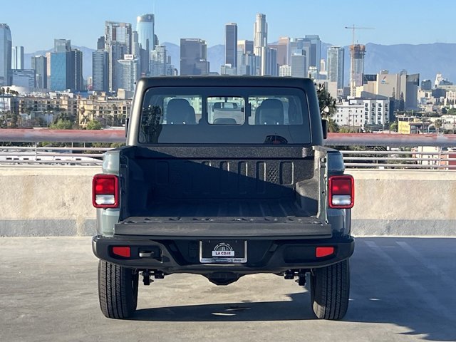 2024 Jeep Gladiator Sport 31