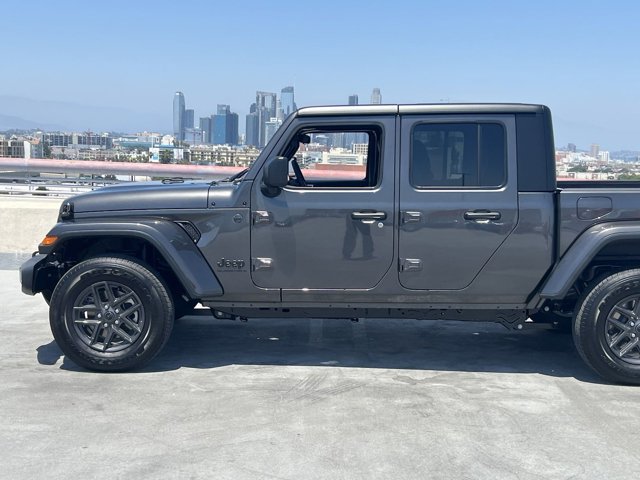 2024 Jeep Gladiator Sport 6