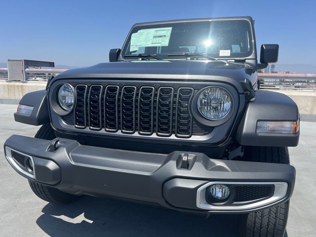 2024 Jeep Gladiator Sport 18