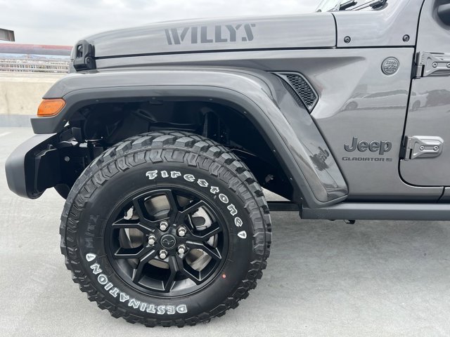 2024 Jeep Gladiator Willys 7