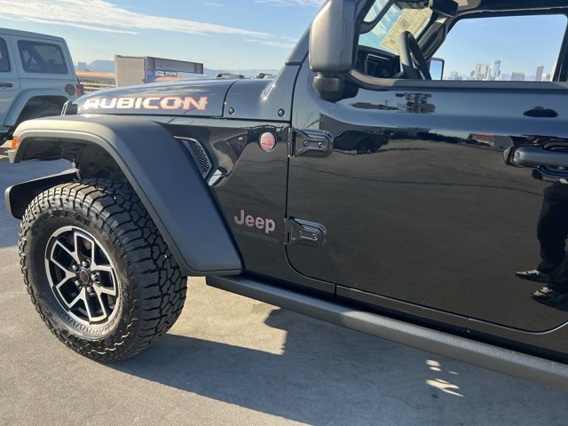 2024 Jeep Gladiator Rubicon 17