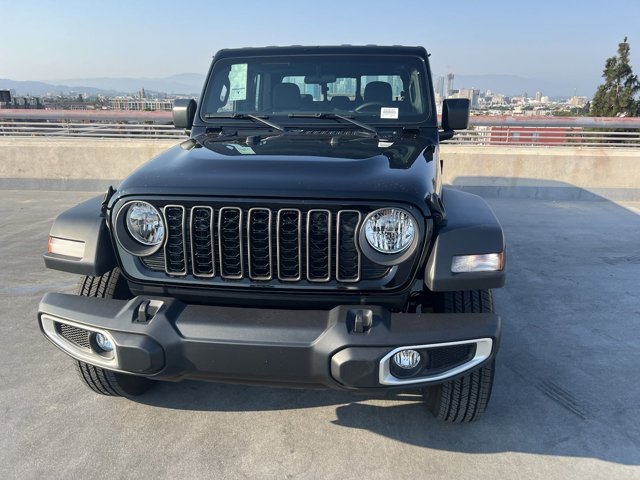 2024 Jeep Gladiator Sport 18