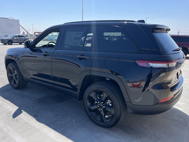 2024 Jeep Grand Cherokee Altitude X 29