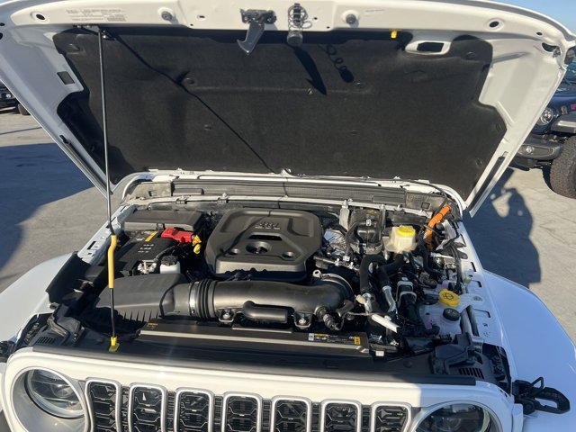 2024 Jeep Wrangler Sahara 4xe 17