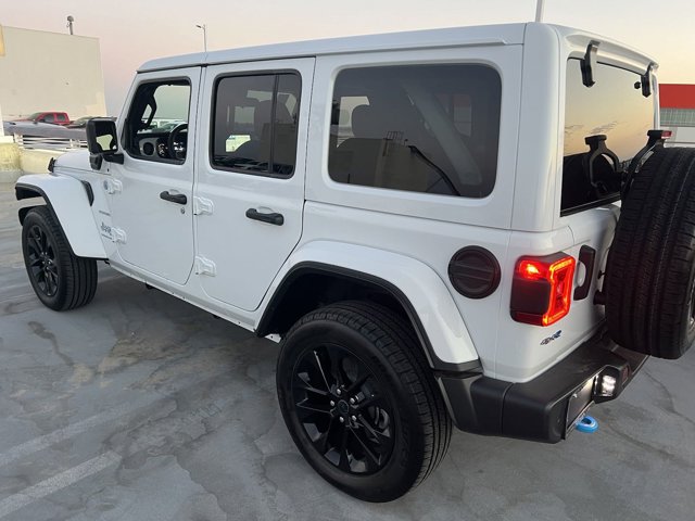 2024 Jeep Wrangler Sahara 4xe 21