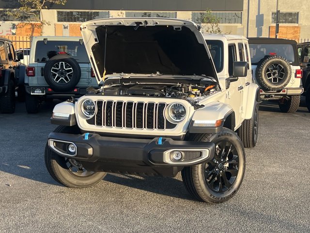 2024 Jeep Wrangler Sahara 4xe 3