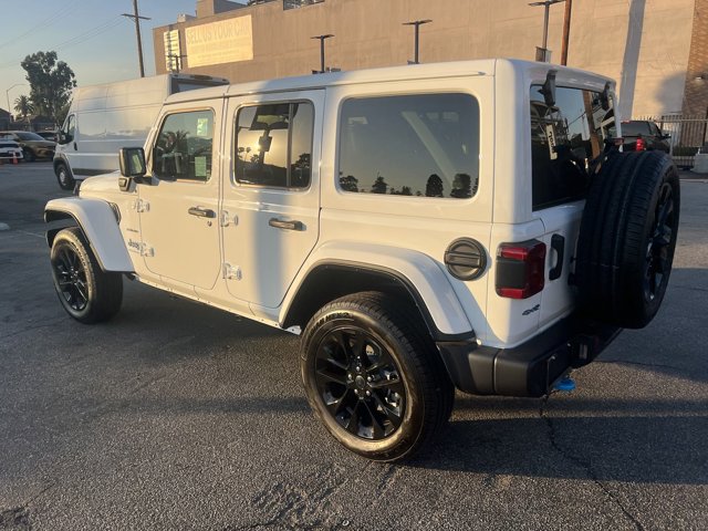 2024 Jeep Wrangler Sahara 4xe 28