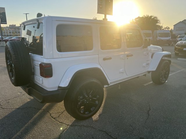 2024 Jeep Wrangler Sahara 4xe 29