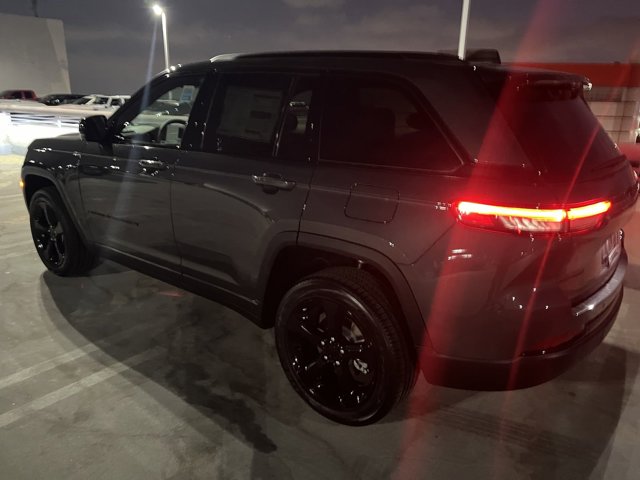 2024 Jeep Grand Cherokee Altitude X 16